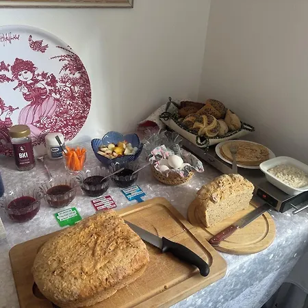 Oda ve Kahvaltı Hine Bakke 3*