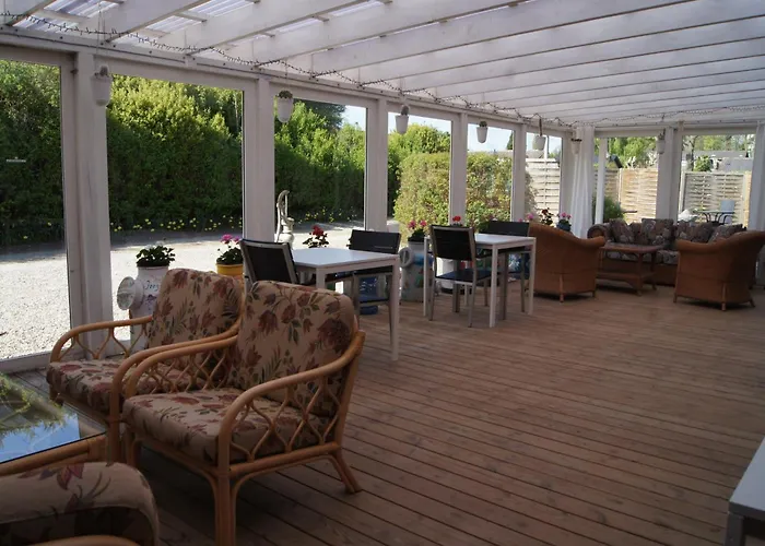 Hine Bakke Bed & Breakfast Rudkøbing